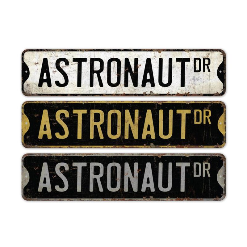 Astronaut-Premium-Quality-Rustic-Metal-Sign-2