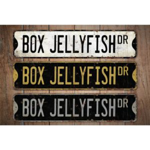 Box-Jellyfish-Premium-Quality-Rustic-Metal-Sign-Images