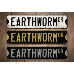 Earthworm-Premium-Quality-Rustic-Metal-Sign-Images