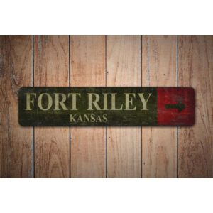 Fort-Riley-Arrow-Sign-Premium-Quality-Rustic-Metal-Sign-Images