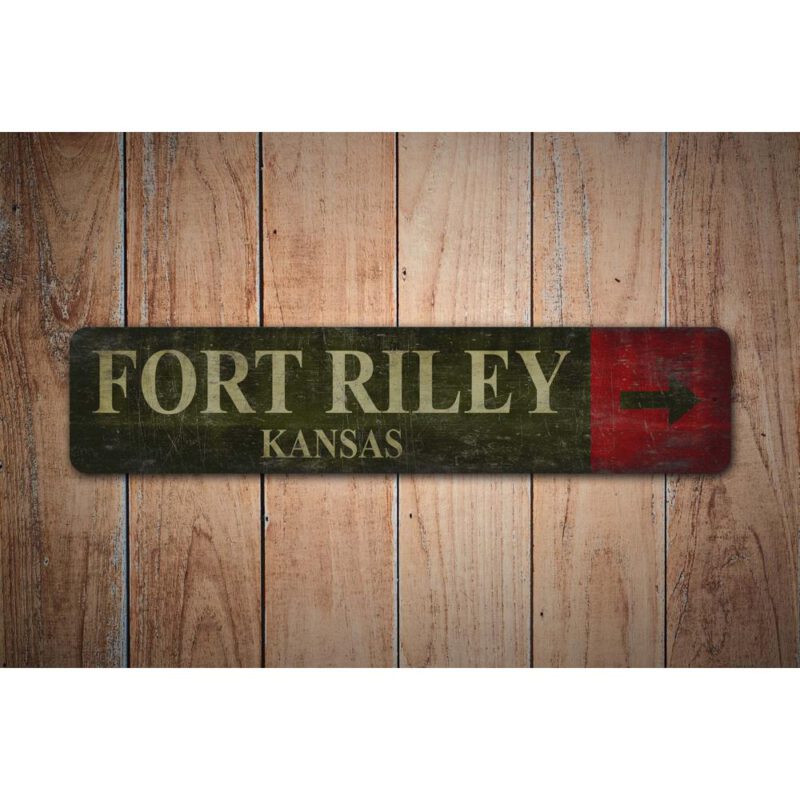 Fort-Riley-Arrow-Sign-Premium-Quality-Rustic-Metal-Sign-Images