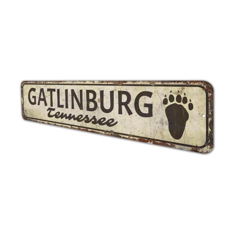 Gatlinburg-Tennessee-Sign-Premium-Quality-Rustic-Metal-Sign-4