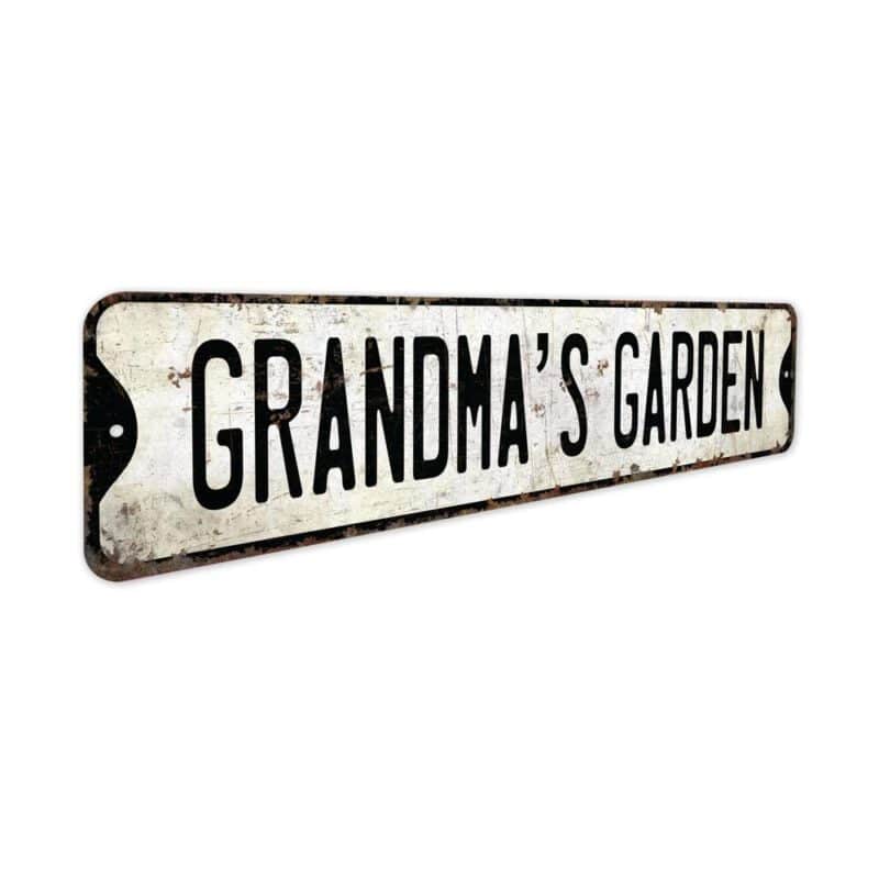 Grandmas-Garden-Premium-Quality-Rustic-Metal-Sign-3-1