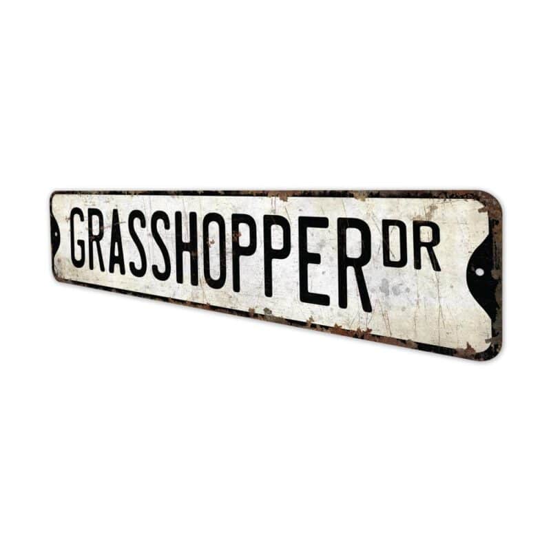 Grasshopper-Premium-Quality-Rustic-Metal-Sign-4