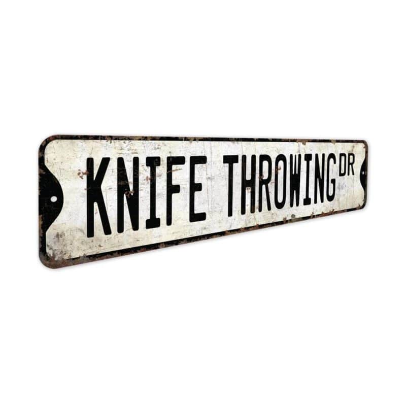 Knife-Throwing-Sign-Premium-Quality-Rustic-Metal-Sign-3