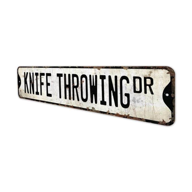 Knife-Throwing-Sign-Premium-Quality-Rustic-Metal-Sign-4