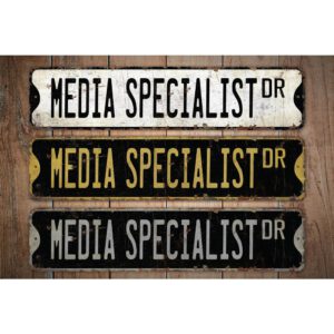 Media-Specialist-Premium-Quality-Rustic-Metal-Sign-Images