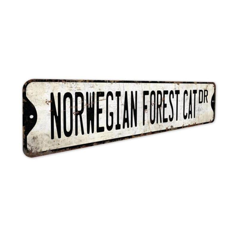 Norwegian-Forest-Cat-Premium-Quality-Rustic-Metal-Sign-3