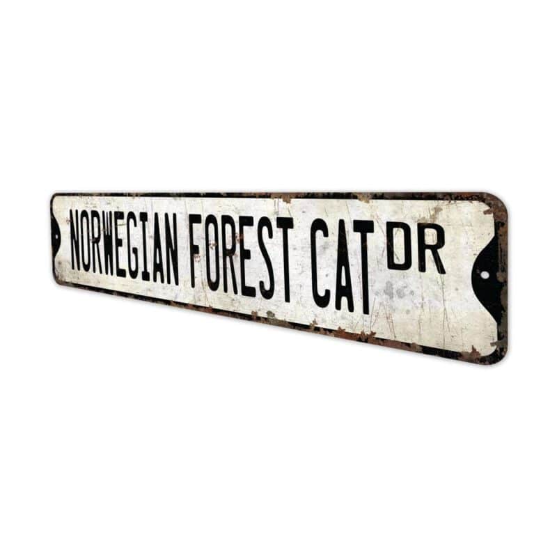 Norwegian-Forest-Cat-Premium-Quality-Rustic-Metal-Sign-4