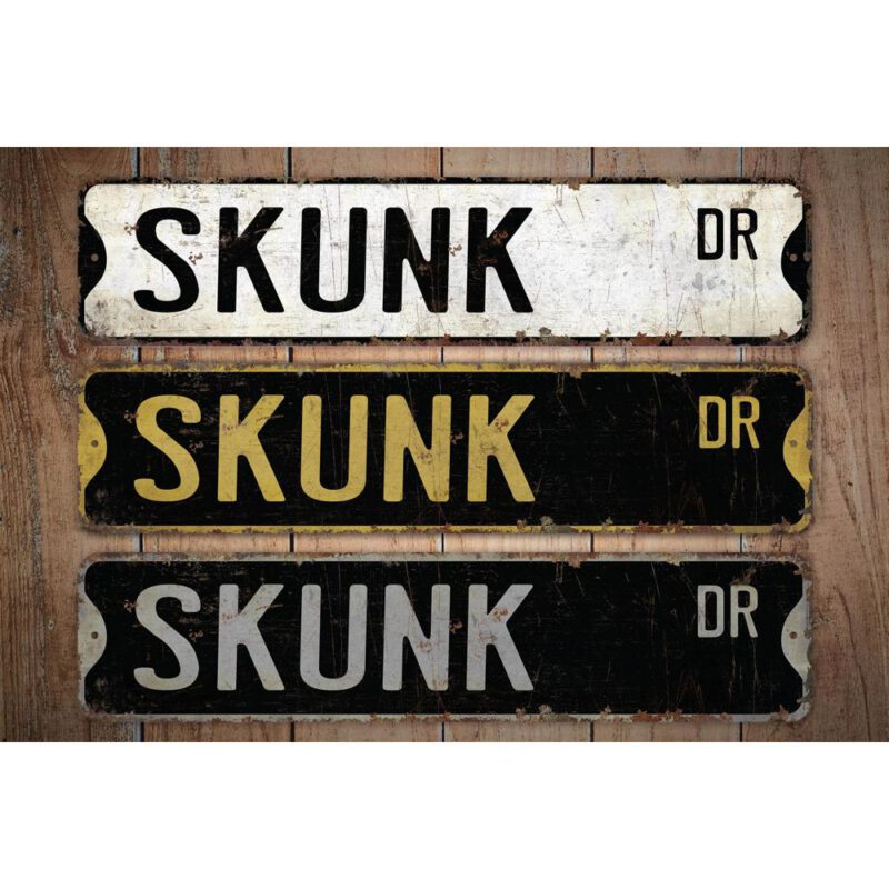 Skunk-Premium-Quality-Rustic-Metal-Sign-Images