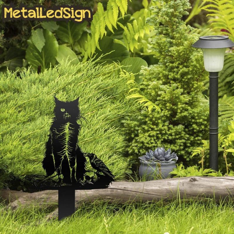 Spooked-Cat-Scary-Horror-Metal-Garden-Stake-5-4.jpg
