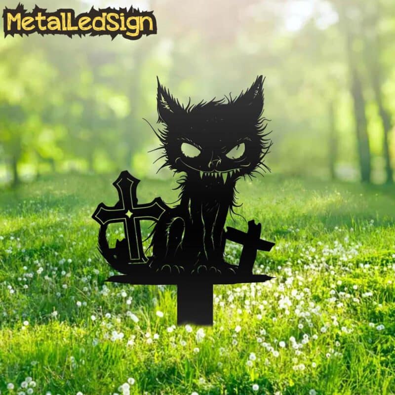 Spooked-Cat-Scary-Horror-Metal-Garden-Stake-Images.jpg